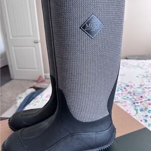 Muck Boots NWT - Women’s Size 9